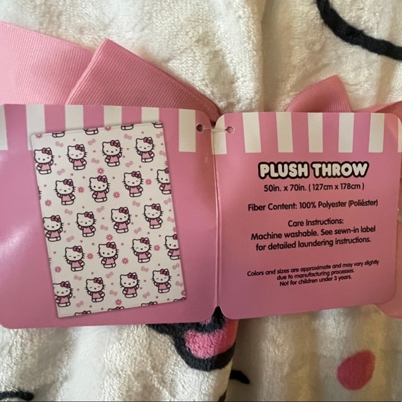 🎀 Hello Kitty Tiktok Viral Blanket 🎀 - Picture 4 of 5